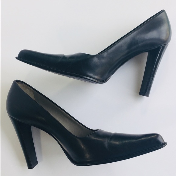 🚫 Pending ❌ Vintage Prada Black High Heels - Picture 2 of 8
